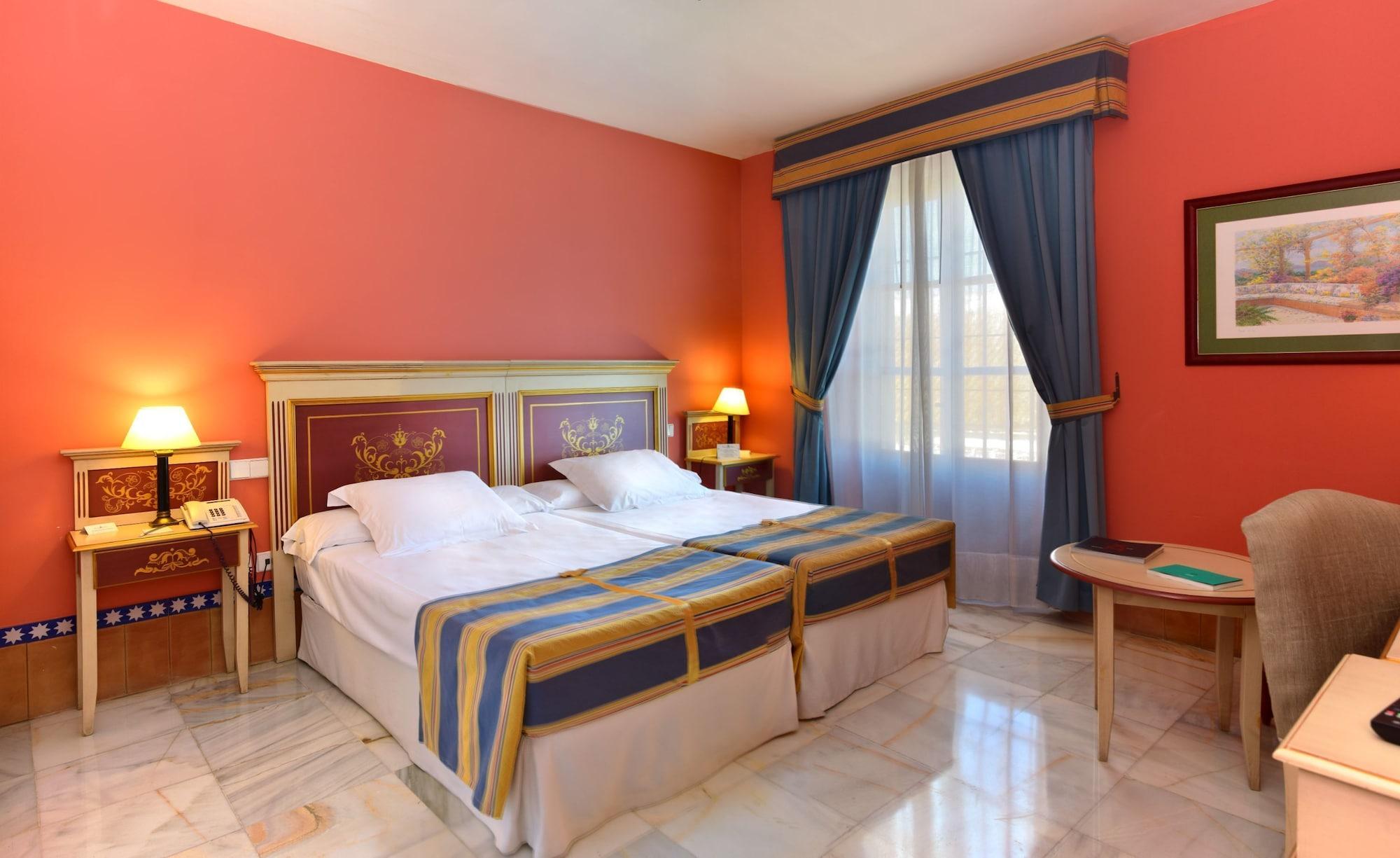Hotel Alcazar De La Reina Carmona  Extérieur photo