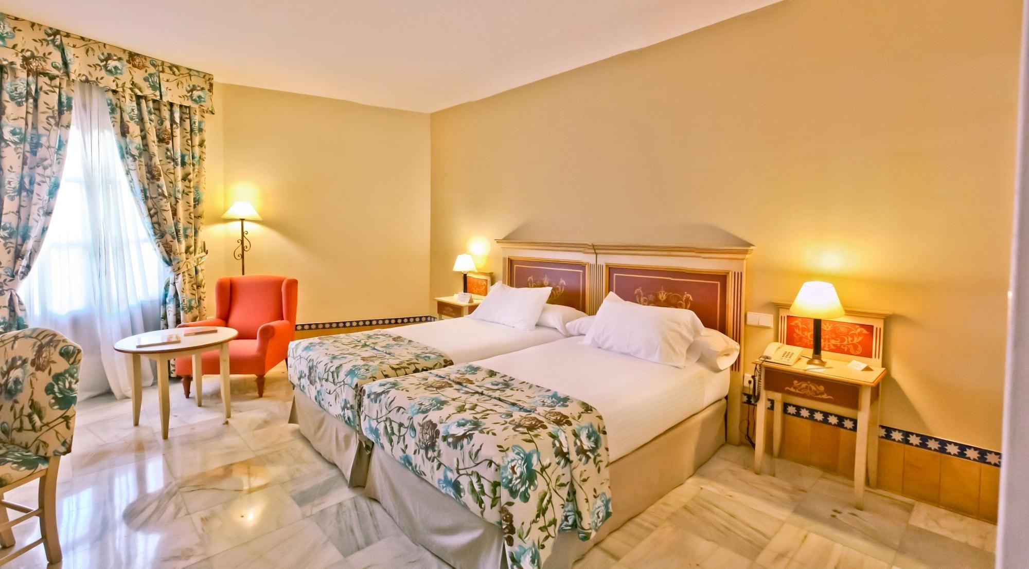 Hotel Alcazar De La Reina Carmona  Extérieur photo