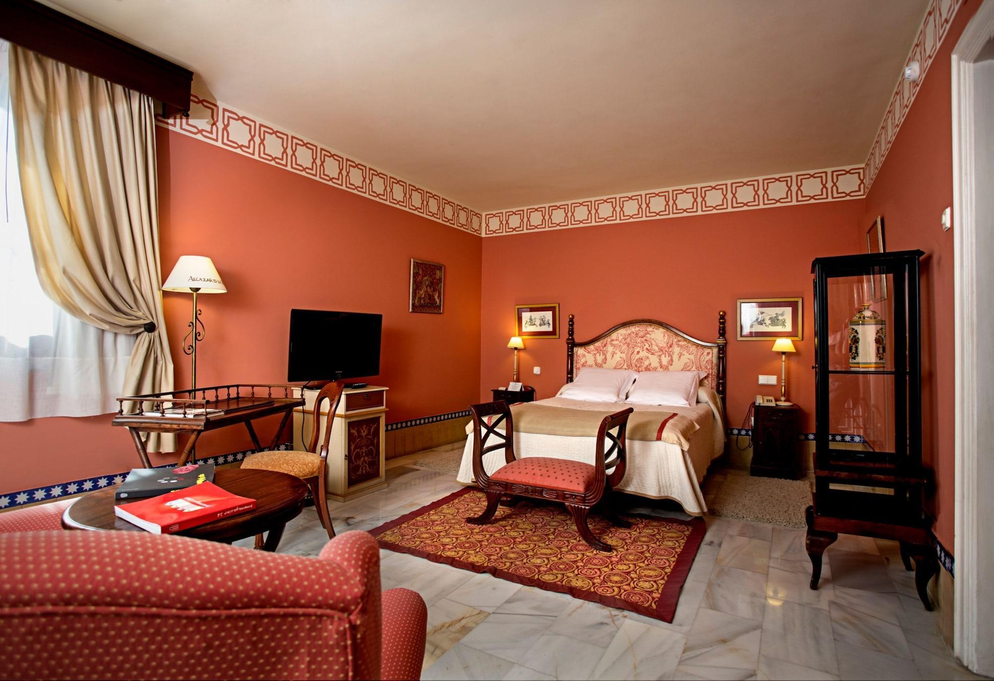 Hotel Alcazar De La Reina Carmona  Extérieur photo