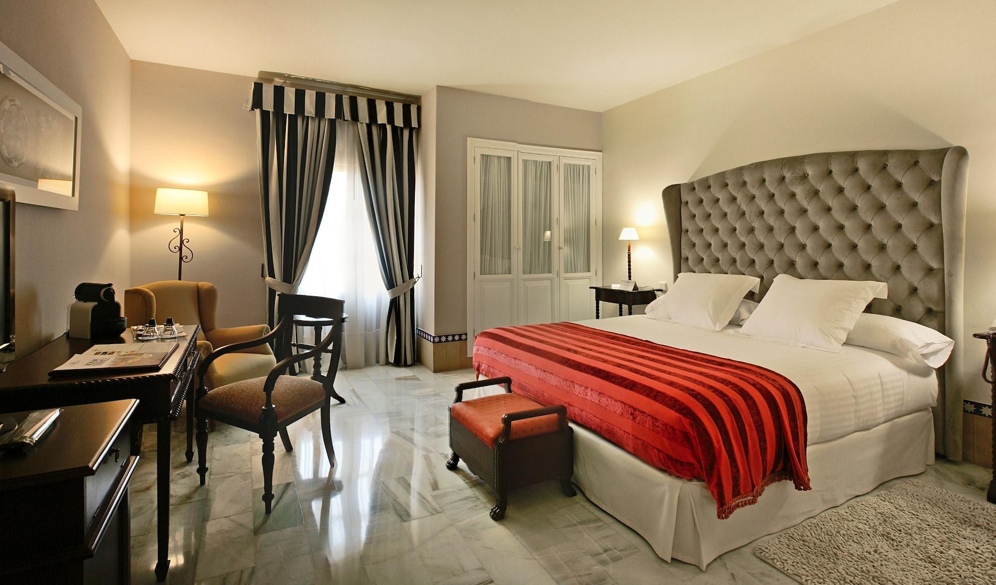 Hotel Alcazar De La Reina Carmona  Extérieur photo