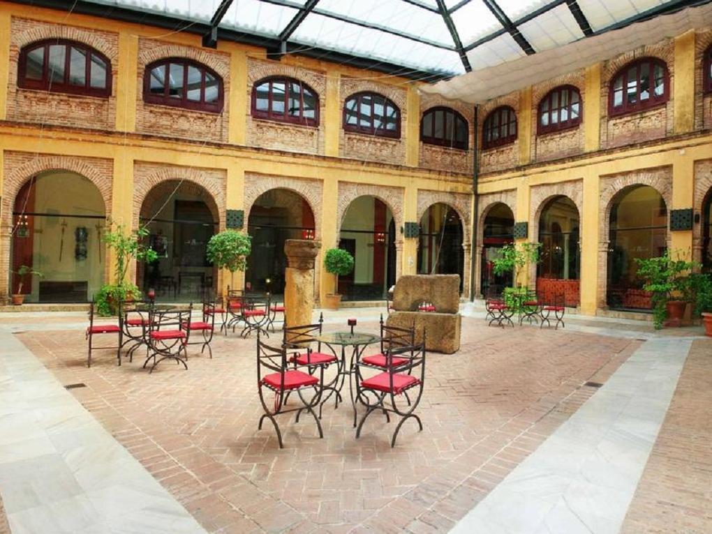 Hotel Alcazar De La Reina Carmona  Extérieur photo
