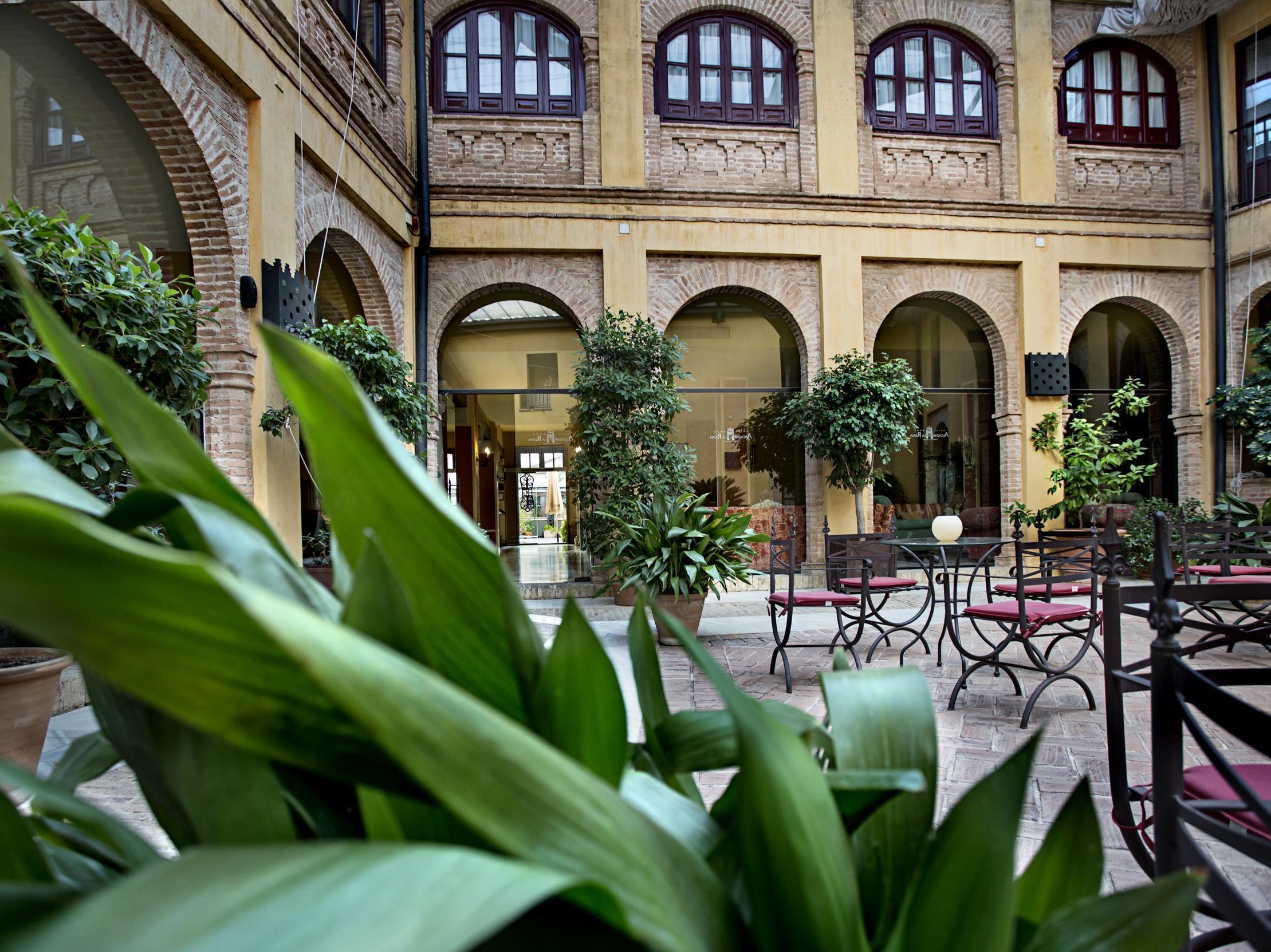 Hotel Alcazar De La Reina Carmona  Extérieur photo