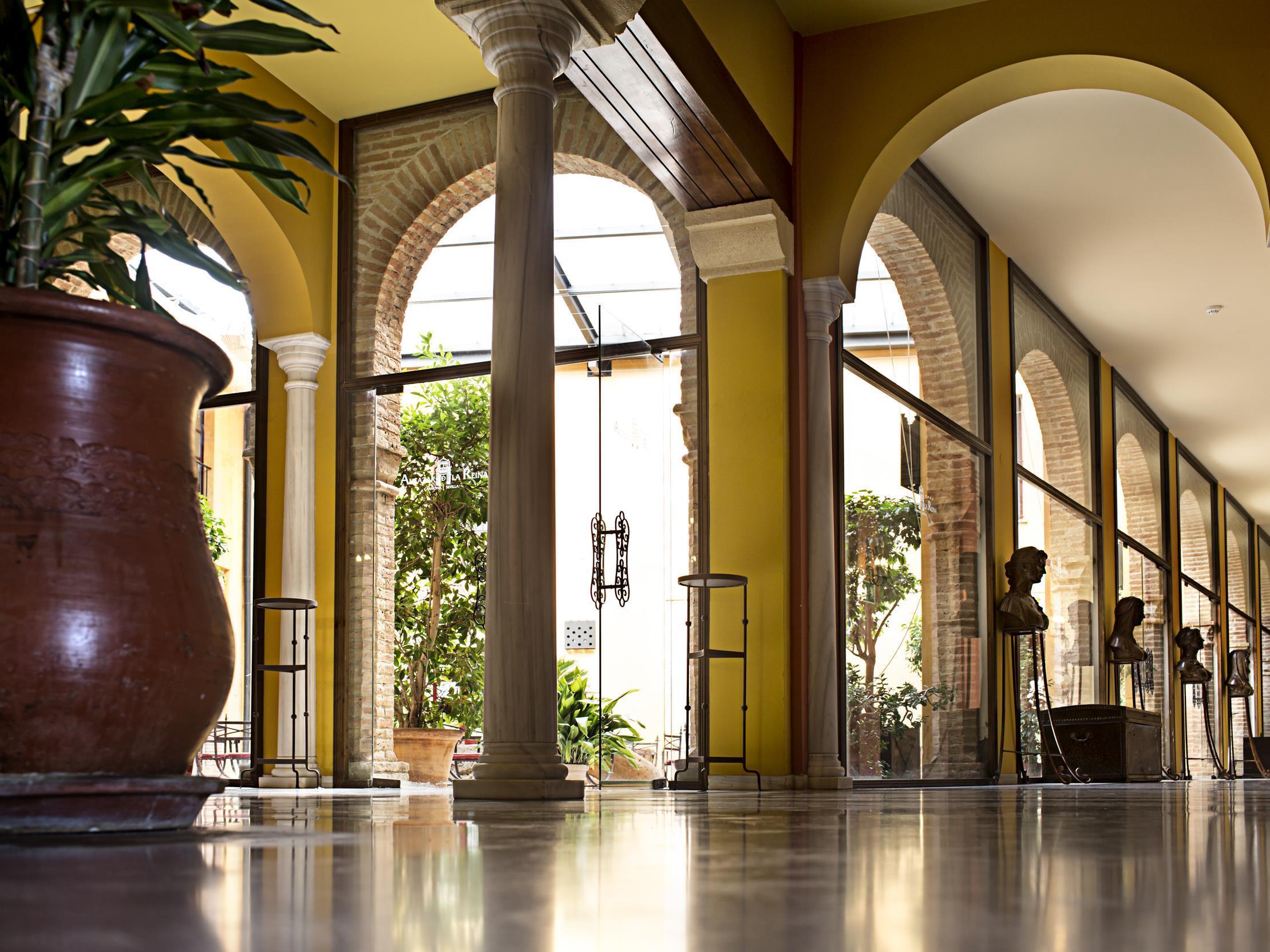Hotel Alcazar De La Reina Carmona  Extérieur photo