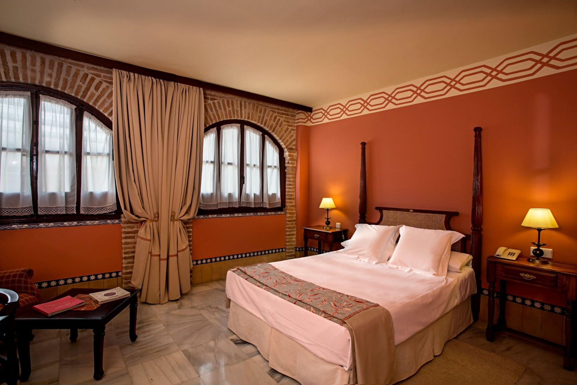Hotel Alcazar De La Reina Carmona  Extérieur photo