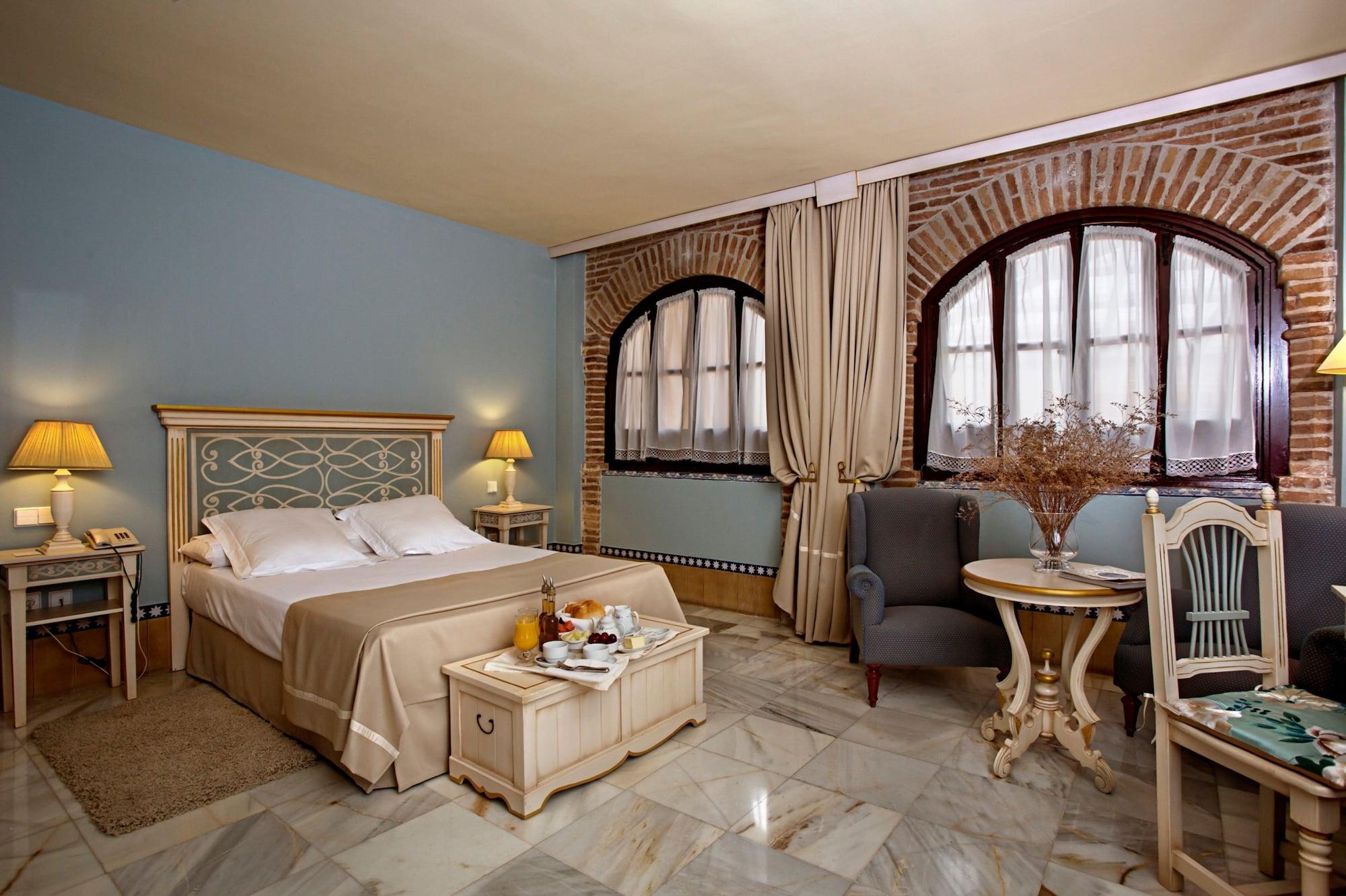 Hotel Alcazar De La Reina Carmona  Extérieur photo