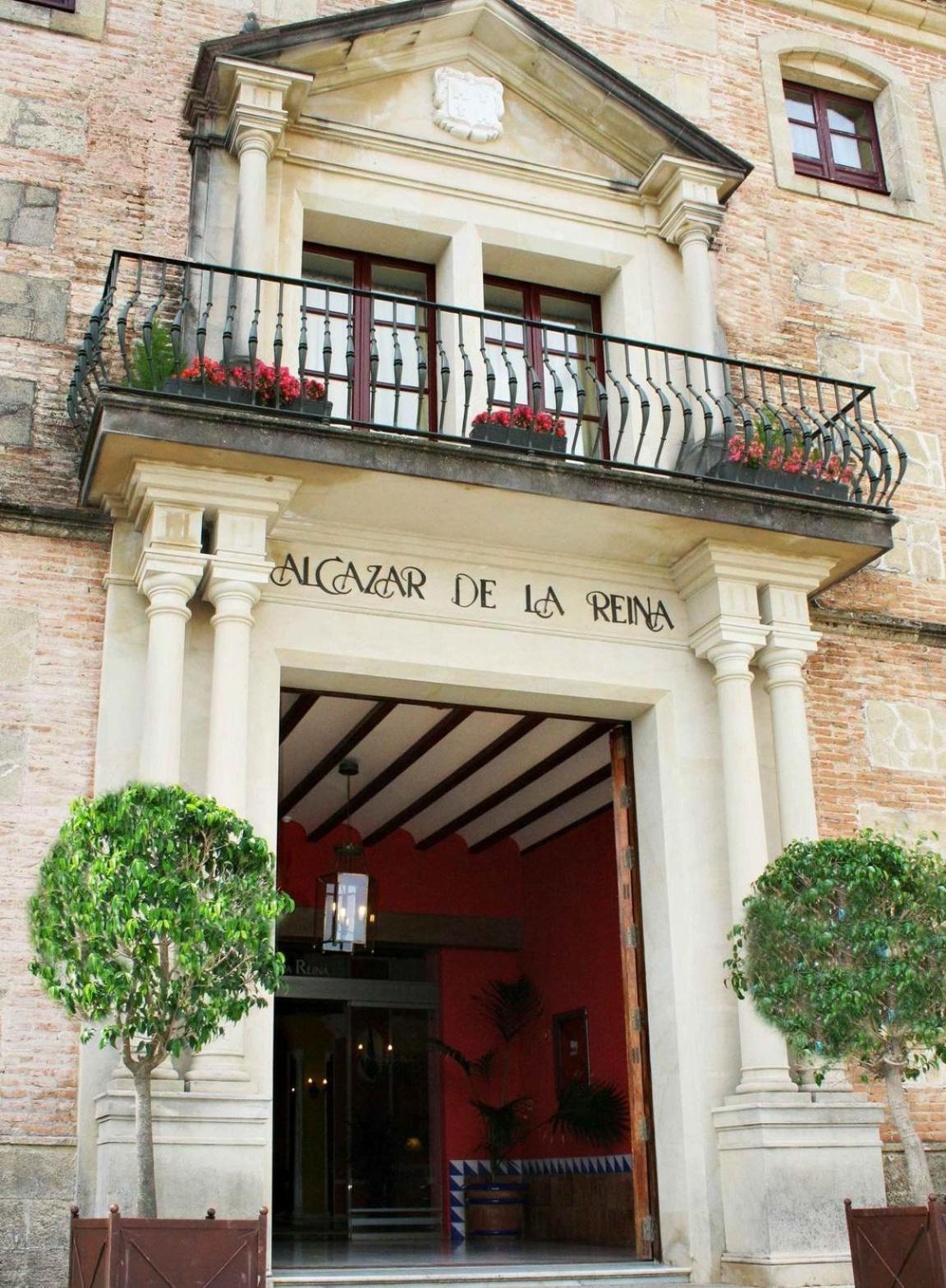Hotel Alcazar De La Reina Carmona  Extérieur photo